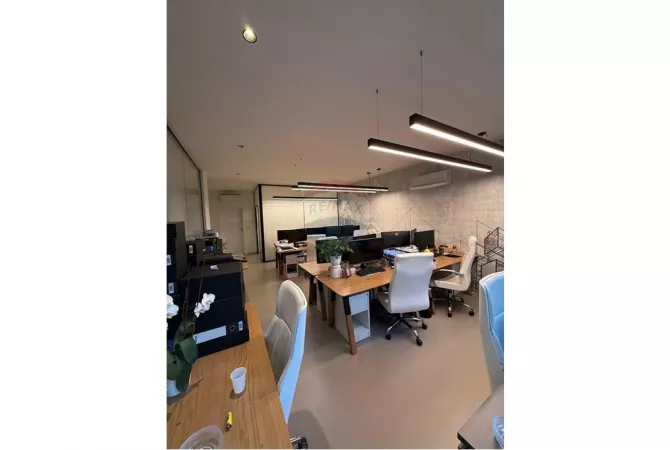 Business Property for Rent 3+1 in Tirana - 2,000 Euro