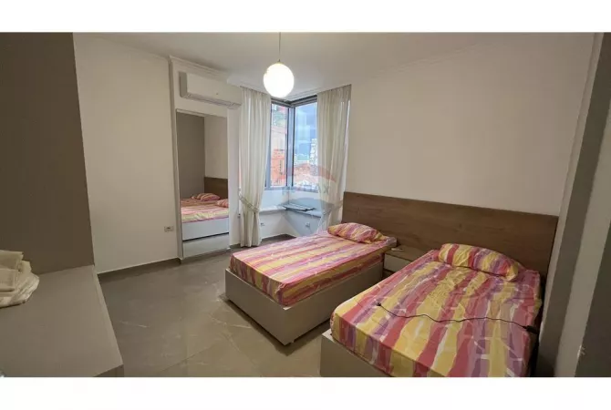Shtepi me qera Apartament ne Tirane, 2+1, Mobilimi E mobiluar, Pagesa 1,300  Euro.