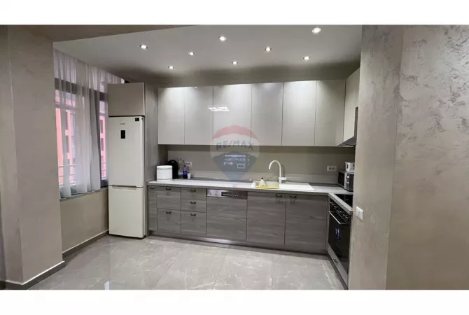 Shtepi me qera Apartament ne Tirane, 2+1, Mobilimi E mobiluar, Pagesa 1,300  Euro.