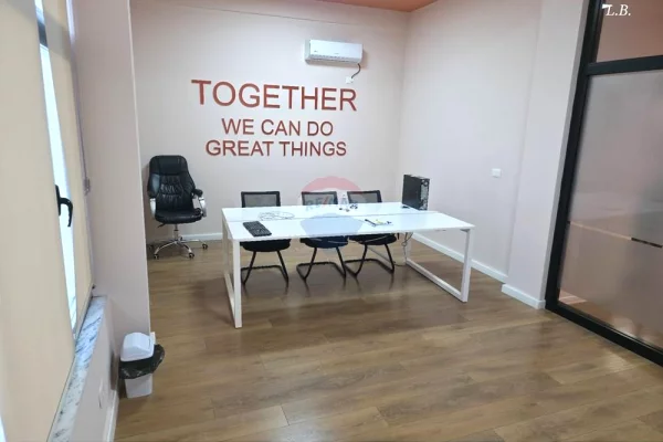 Zyre me qera tek Komuna e Parisit