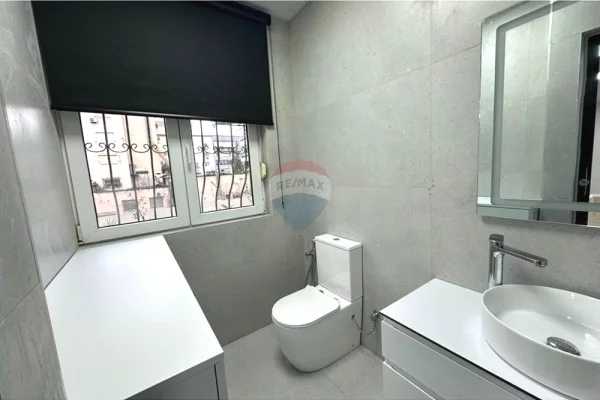 Zyre me qera ne Qender