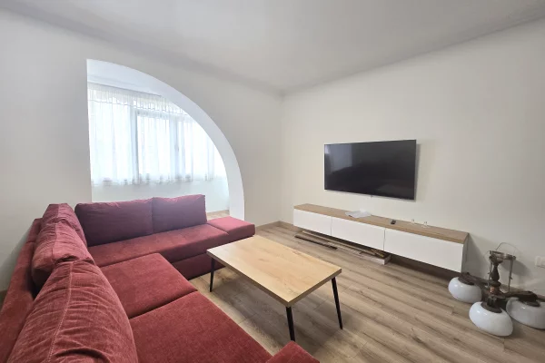 Shtepi me qera 1+1 ne Tirane - 650 Euro