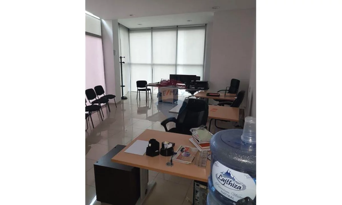 Zyre 500 m2 me qera tek Selvia