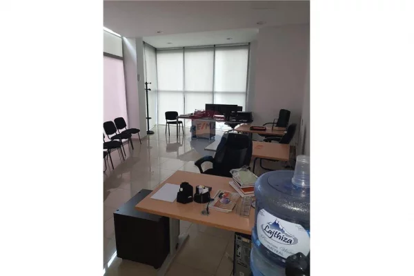 Ambient biznesi me qera 3+1 ne Tirane - 5,800 Euro