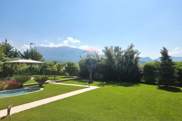 Shtepi ne shitje 4+1 ne Tirane - 1,300,000 Euro