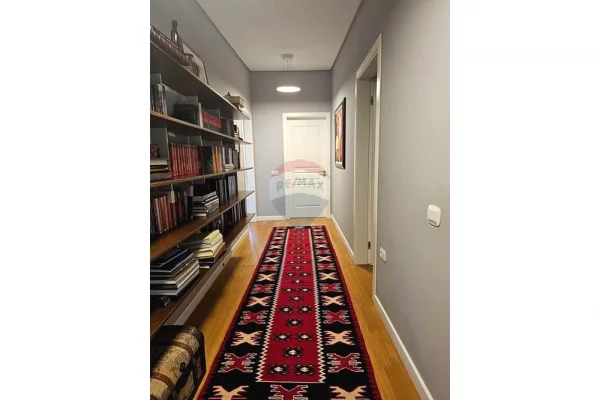 Luxury villas for sale in Tirana 4+1, Emty