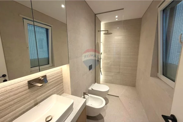 Luxury villas for sale in Tirana 4+1, Furnished