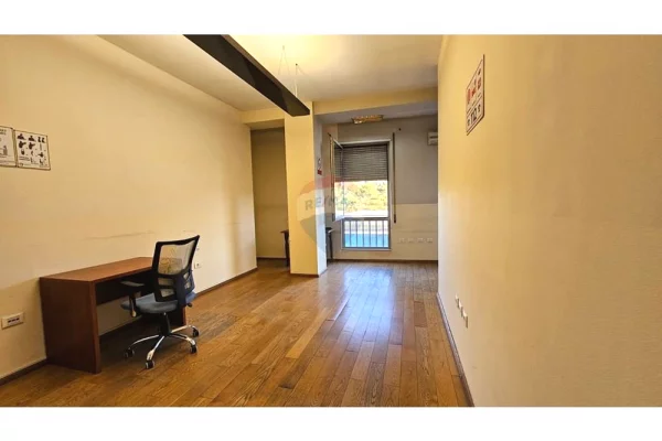 Zyre me qera ne Bllok