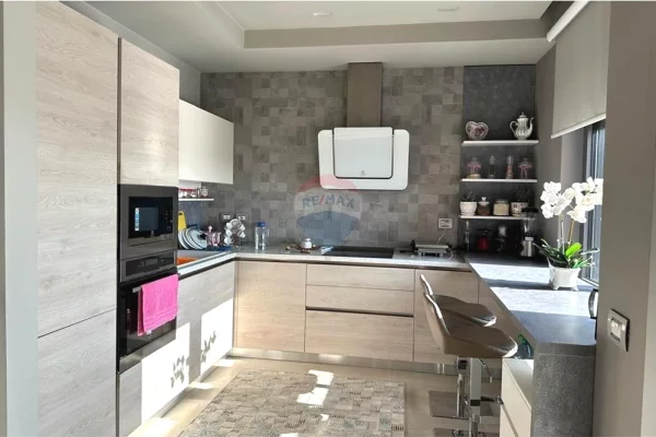 Shtepi me qera Apartament ne Tirane, 2+1, Mobilimi E mobiluar, Pagesa 1,100  Euro.
