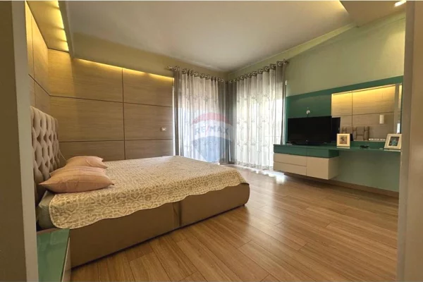 Shtepi me qera Apartament ne Tirane, 2+1, Mobilimi E mobiluar, Pagesa 1,100  Euro.