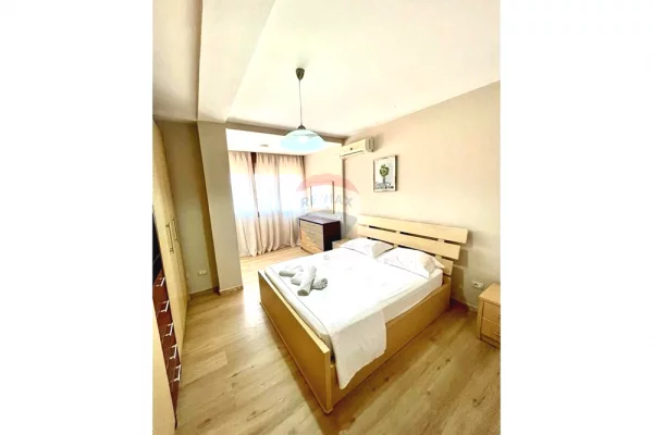 Shtepi me qera Apartament ne Tirane, 1+1, Mobilimi E mobiluar, Pagesa 800  Euro.