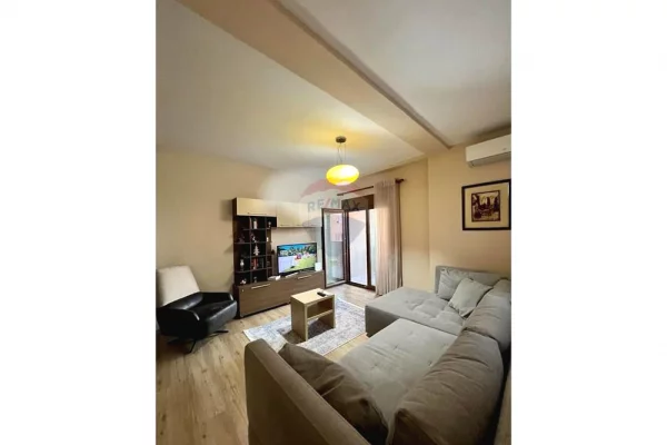 Shtepi me qera Apartament ne Tirane, 1+1, Mobilimi E mobiluar, Pagesa 800  Euro.