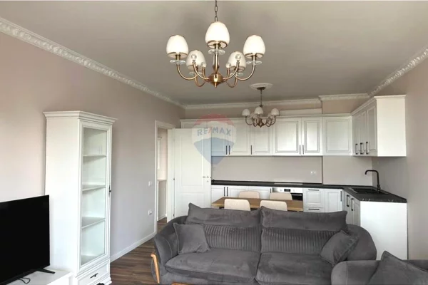 Shtepi ne shitje Apartament ne Tirane, 2+1, Mobilimi E mobiluar, Pagesa 310,000  Euro.