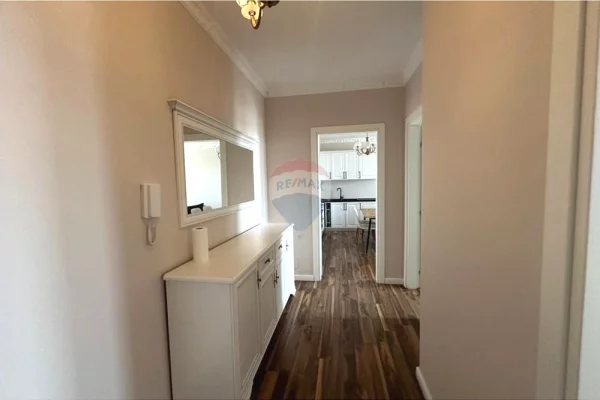 Shtepi ne shitje Apartament ne Tirane, 2+1, Mobilimi E mobiluar, Pagesa 310,000  Euro.