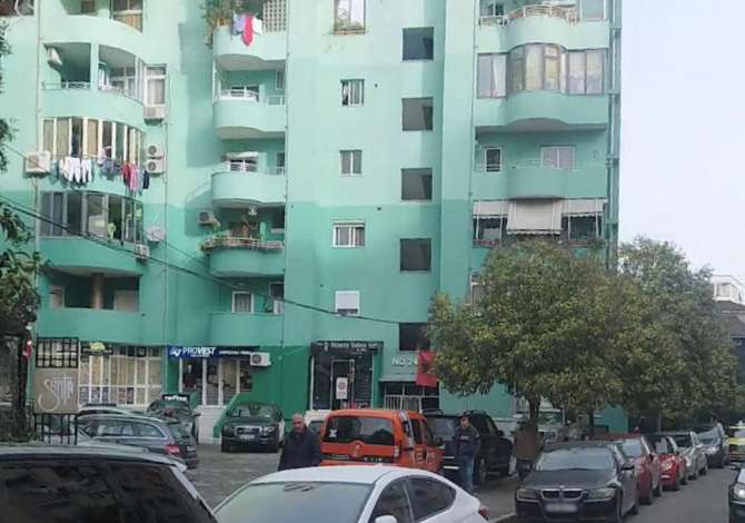 SHITET NJESI KOMERCIALE TEK KOMUNA E PARISIT!!!!