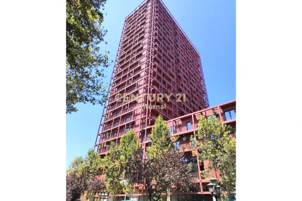 Ambient biznesi me qera 3+1 ne Tirane - 1,800 Euro