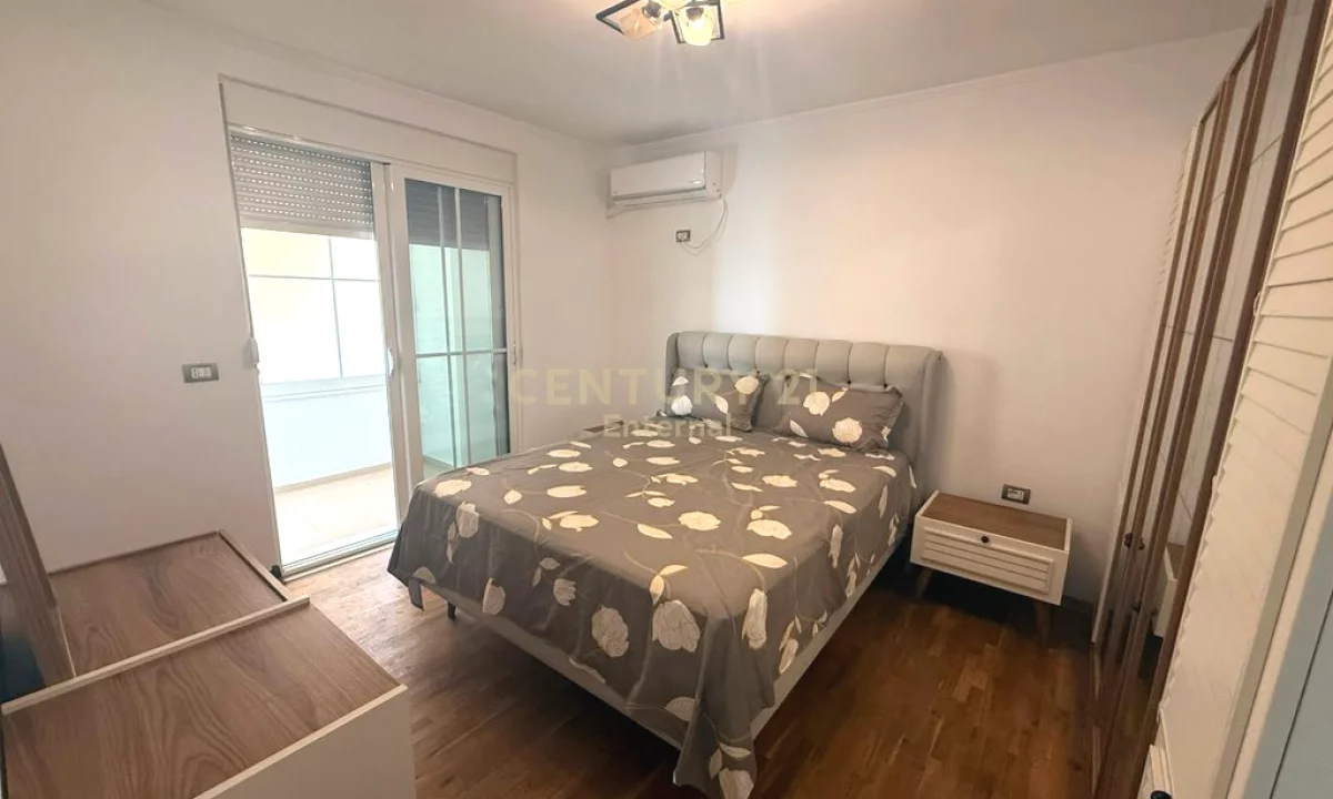 Shtepi me qera Apartament ne Tirane, 2+1, Mobilimi E mobiluar, Pagesa 80,000  Leke.