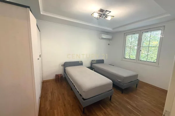 Shtepi me qera Apartament ne Tirane, 2+1, Mobilimi E mobiluar, Pagesa 80,000  Leke.