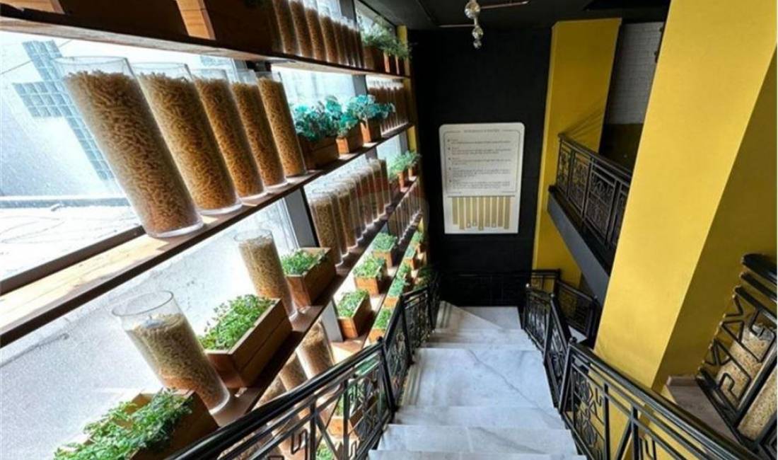 JEPET ME QIRA AMBJENT PER LOUNGE TEK RRUGICA SALES