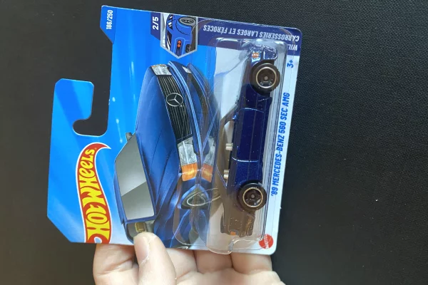 Veshje dhe Aksesor per Femije ne Tirane - 1,000 Leke