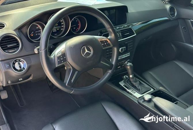 Auto in Vendita a Tirana, Mercedes-Benz, 2014 Diesel,Kambio Automatik Pagamento 9,500  Euro.