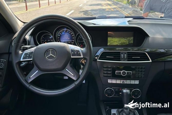 Auto in Vendita a Tirana, Mercedes-Benz, 2014 Diesel,Kambio Automatik Pagamento 9,500  Euro.