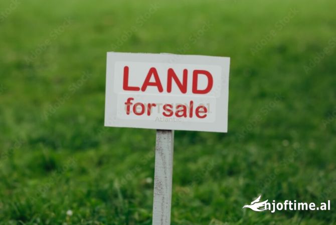 Truall ose Toke ne Tirane - 58,000 Euro