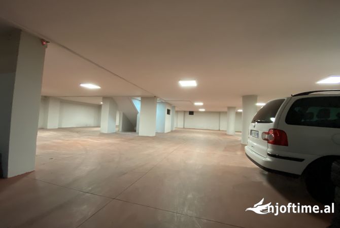 Business Property in Sale 4+1 in Tirana - 240,000 Euro