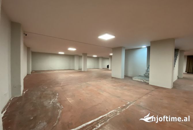 Business Property in Sale 4+1 in Tirana - 240,000 Euro