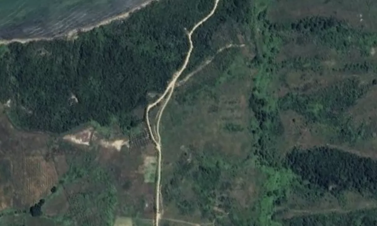 Okazion!! Toke per shitje, Kepi i rodonit