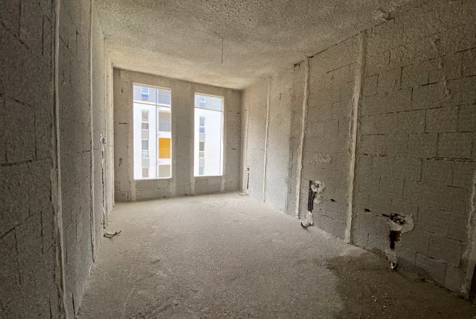 Shtepi ne shitje Apartament ne Tirane, 1+1, Mobilimi Bosh, pa mobiluar, Pagesa 72,000  Euro.