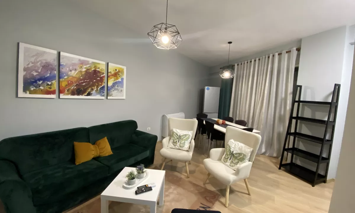 Shtepi me qera Apartament ne Tirane, 2+1, Mobilimi E mobiluar, Pagesa 650  Euro.