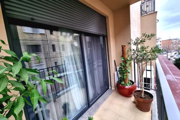 Shtepi ne shitje Apartament ne Tirane, 2+1, Mobilimi E mobiluar, Pagesa 155,000  Euro.