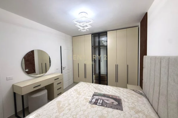 Shtepi me qera Apartament ne Tirane, 2+1, Mobilimi E mobiluar, Pagesa 500  Euro.