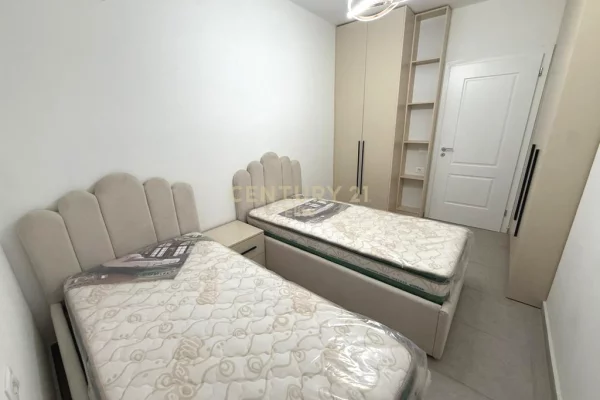 Shtepi me qera Apartament ne Tirane, 2+1, Mobilimi E mobiluar, Pagesa 500  Euro.