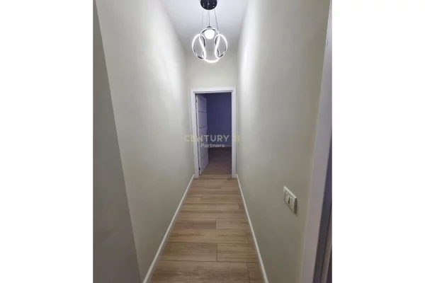 Shtepi ne shitje Apartament ne Tirane, 2+1, Mobilimi Bosh, pa mobiluar, Pagesa 135,000  Euro.