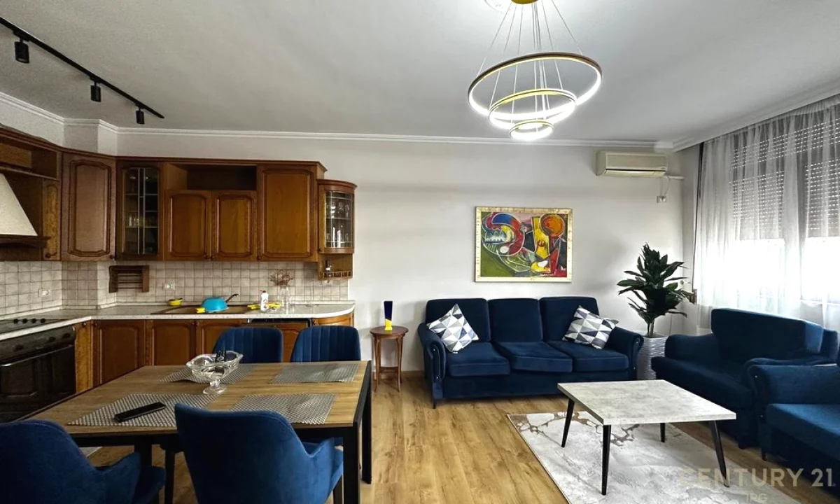 Shtepi me qera Apartament ne Tirane, 2+1, Mobilimi E mobiluar, Pagesa 900  Euro.
