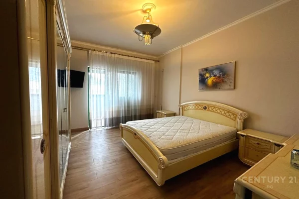 Shtepi me qera Apartament ne Tirane, 2+1, Mobilimi E mobiluar, Pagesa 900  Euro.