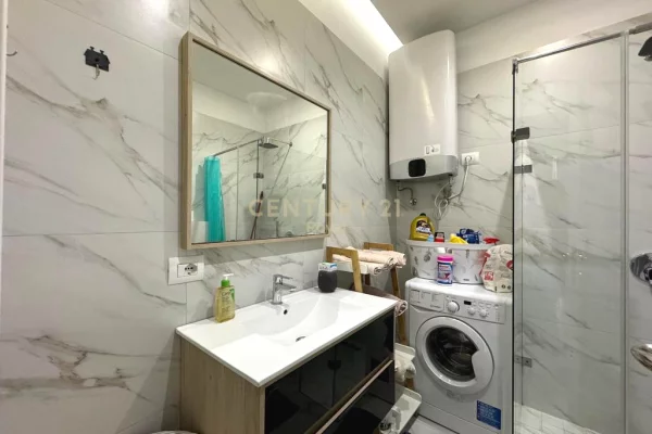 Shtepi me qera Apartament ne Tirane, 1+1, Mobilimi E mobiluar, Pagesa 700  Euro.