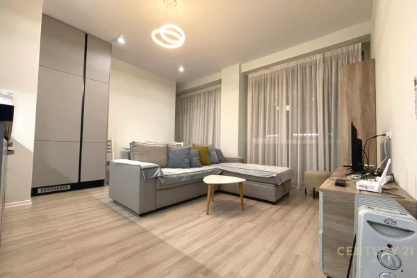 Shkolla e Kuqe, Super Apartament 1+1+ Post Parkimi!