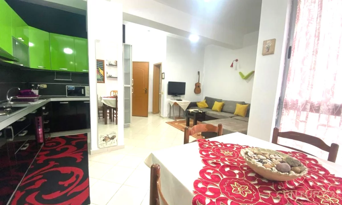 Shtepi me qera Apartament ne Tirane, 1+1, Mobilimi E mobiluar, Pagesa 50,000  Leke.