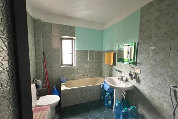 Appartamento in vendita a Tirana 2+1, Arredato