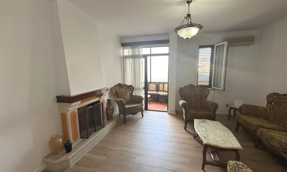 Appartamento in vendita a Tirana 3+1, Arredato