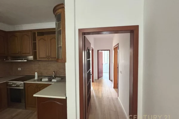 Appartamento in vendita a Tirana 3+1, Arredato