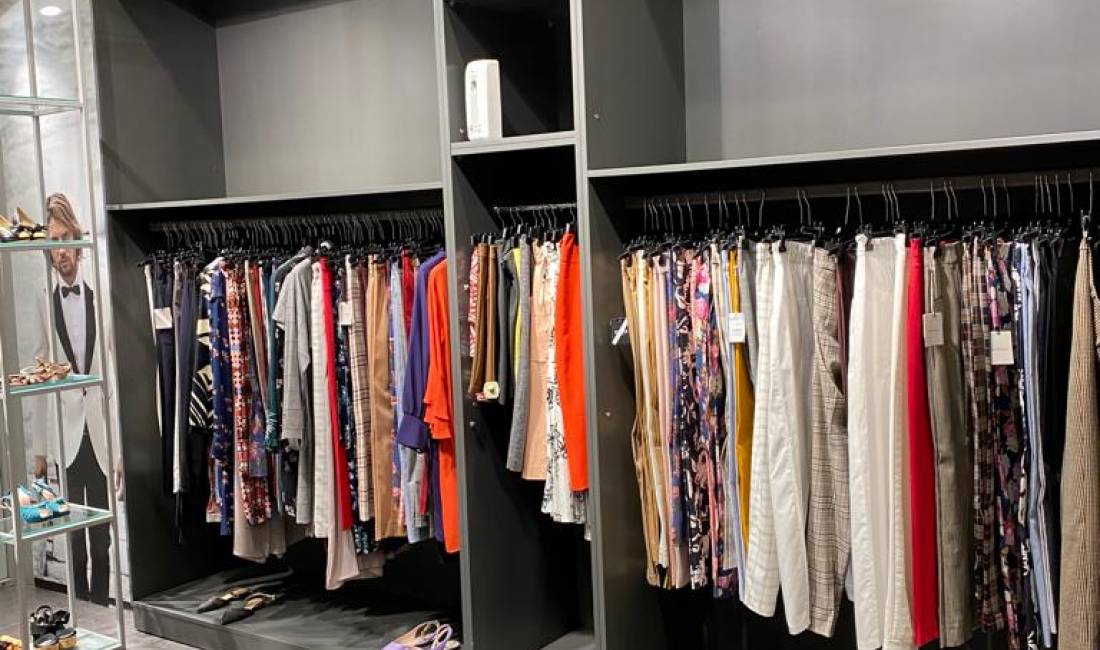 Okazion - Rafte dhe Manekin