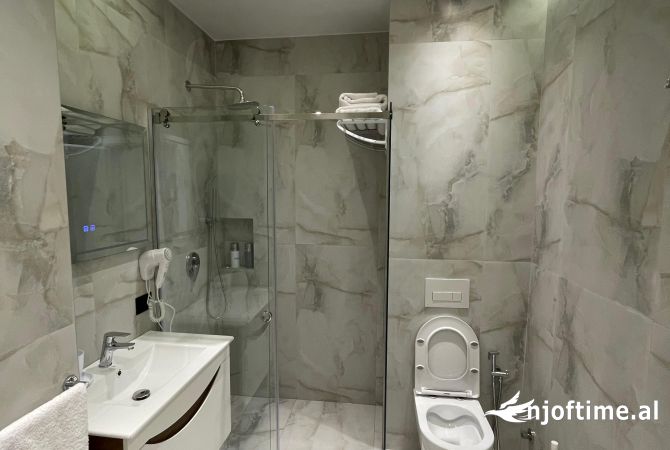 Business Property in Sale 5+1 in Tirana - 800 Euro