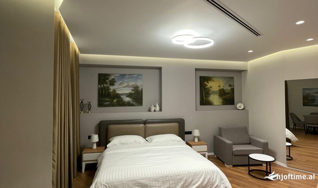 📍100m nga Sheshi Skenderbej