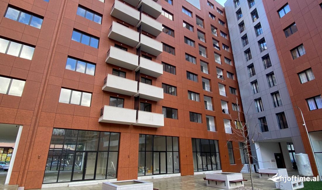 Shtepi ne shitje Apartament ne Tirane, 1+1, Mobilimi Bosh, pa mobiluar, Pagesa 90,000  Euro.