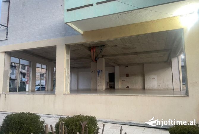 Ali demi Shitet ambjent biznesi