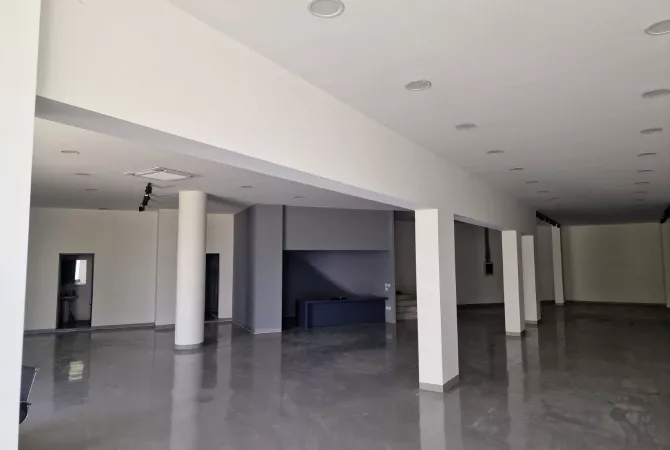 Business Property for Rent 3+1 in Tirana - 2,000 Euro